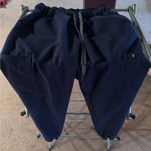 Navy Blue Jaanuu scrub set - Picture 3 of 3